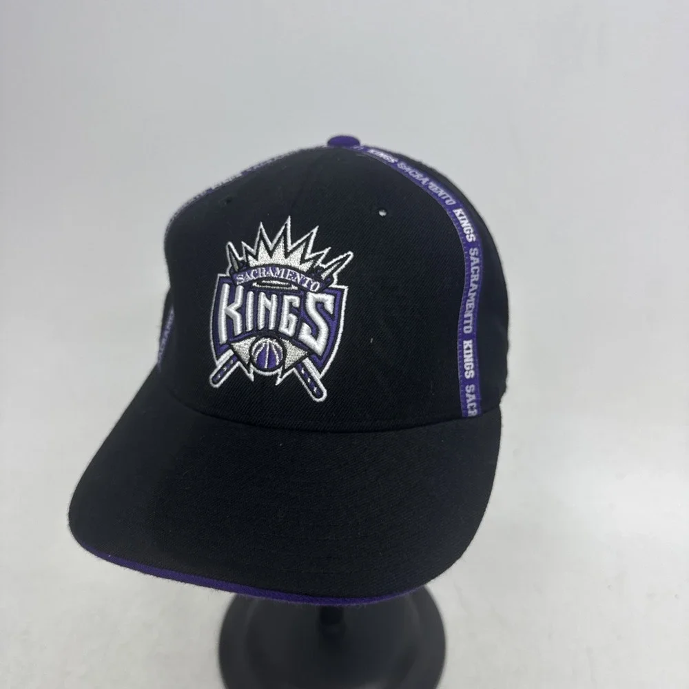 Sacramento Kings NBA Reebok Black Purple Cap Hat Logo Fitted ~ Size 7 1/8
